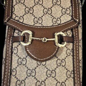 Gucci phone crosbody bag
